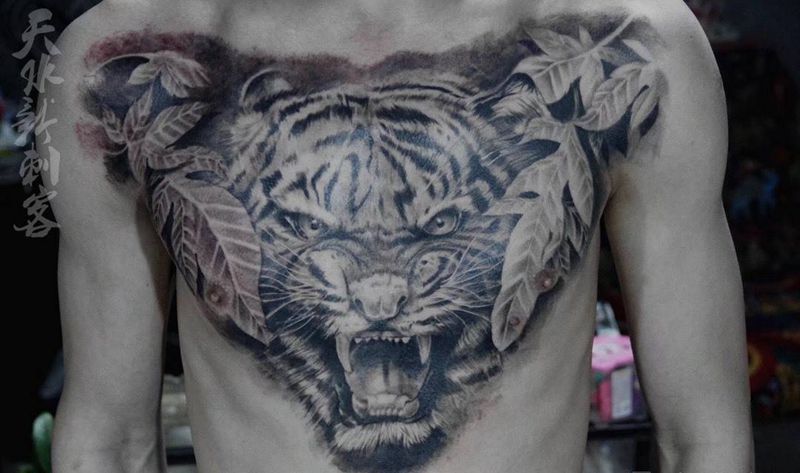写实虎头纹身图片