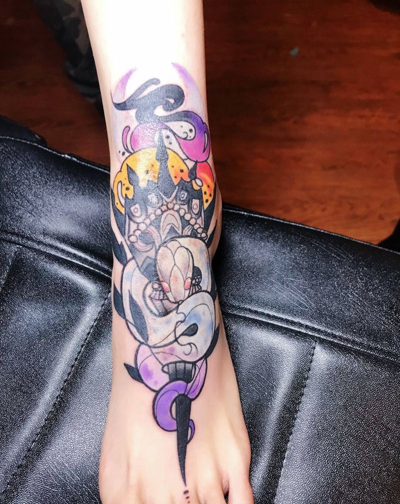 蛇纹身图片_脚部New School蛇宝石蛇盘宝剑纹身图案