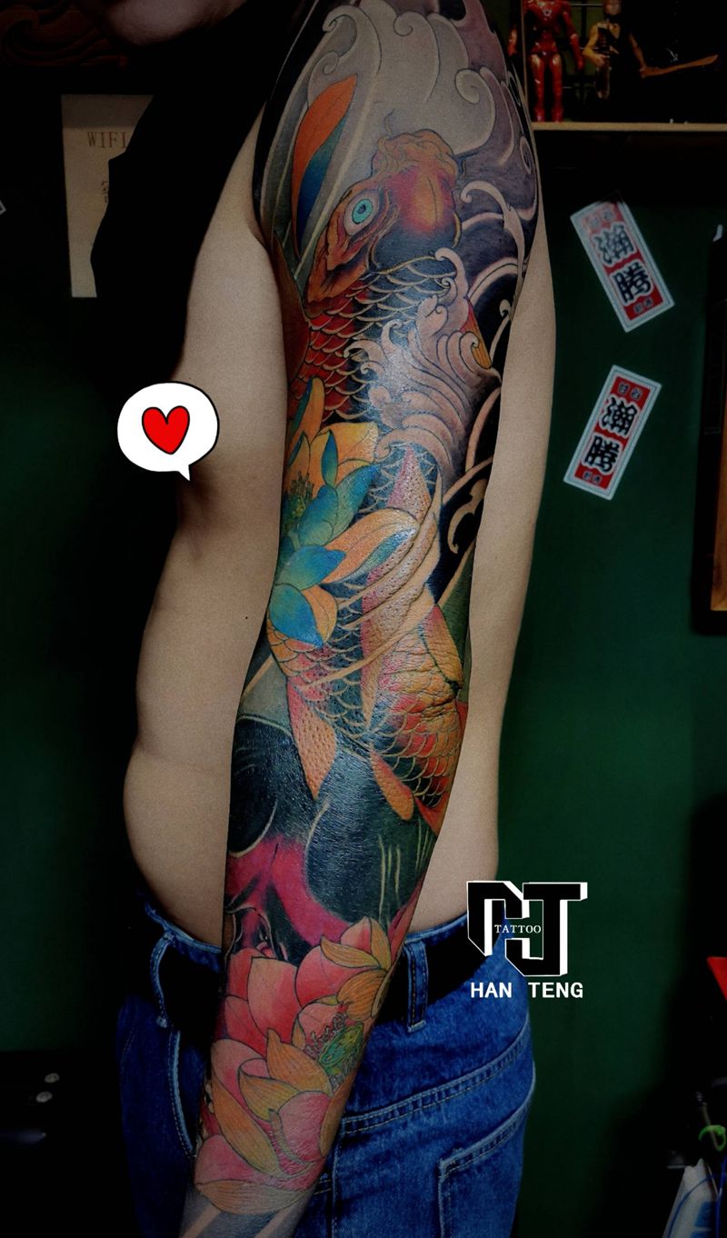 传统彩色花臂纹身图片_手臂新传统花臂纹身图案