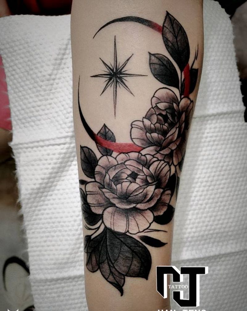 月亮素花纹身图片_手臂点刺图腾素花纹身图案