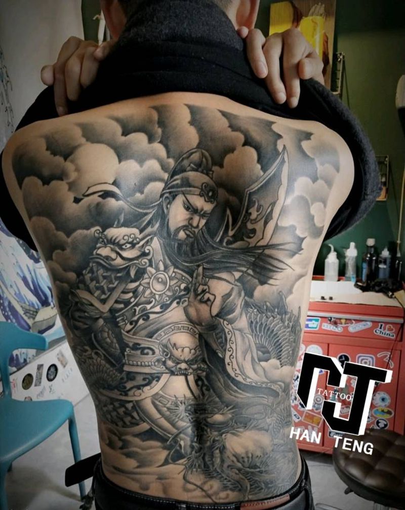 关公纹身图片_背部新传统关公关二爷纹身图案