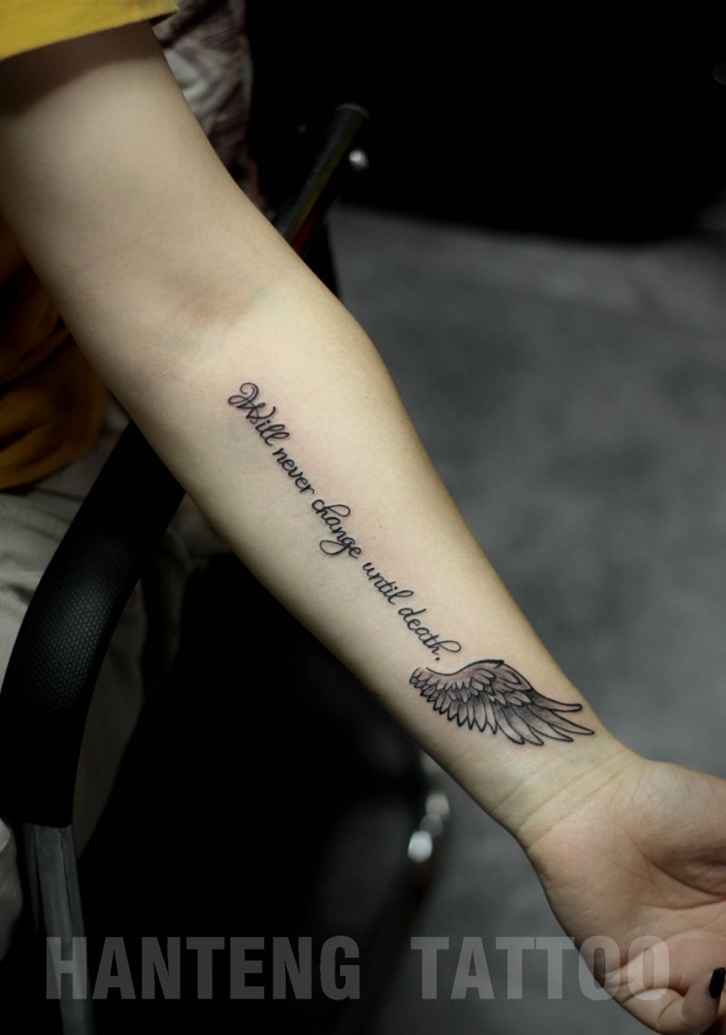 翅膀纹身图片_手臂图腾几何纹身图案