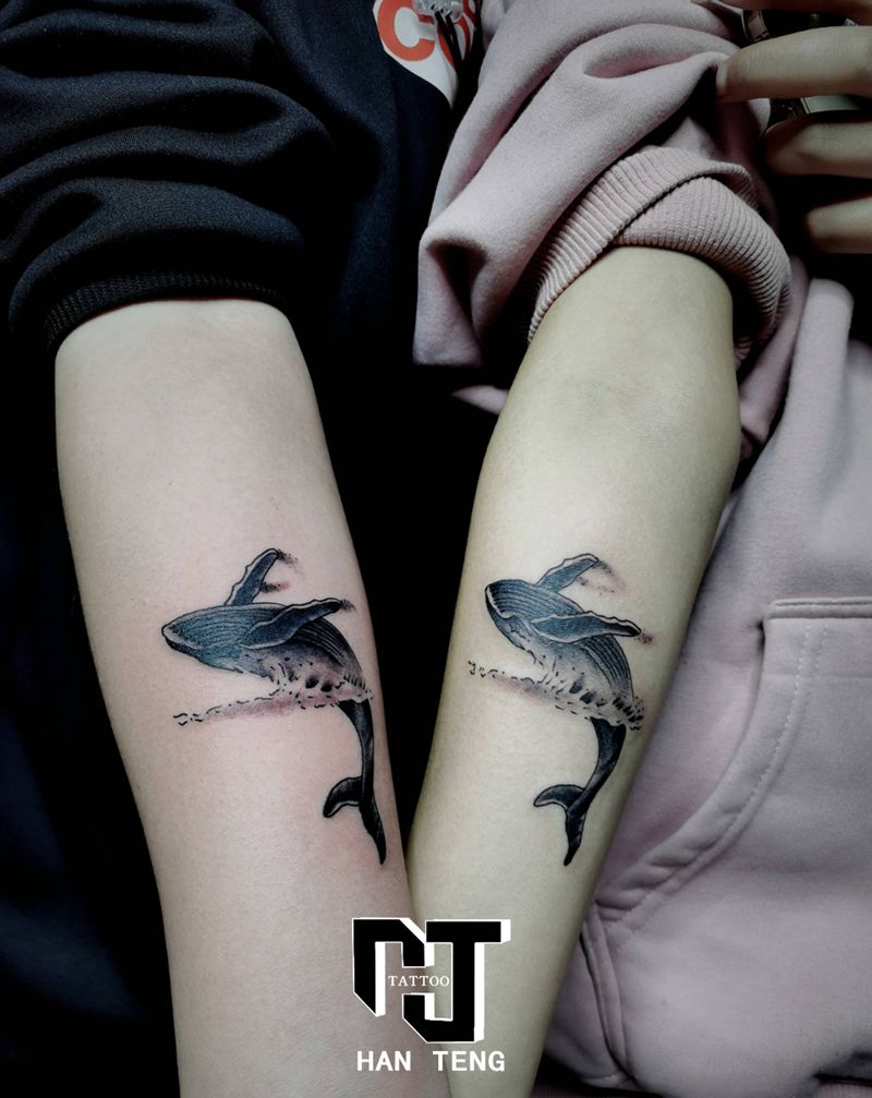 鲸鱼纹身图片_手臂水墨鲸鱼纹身图案