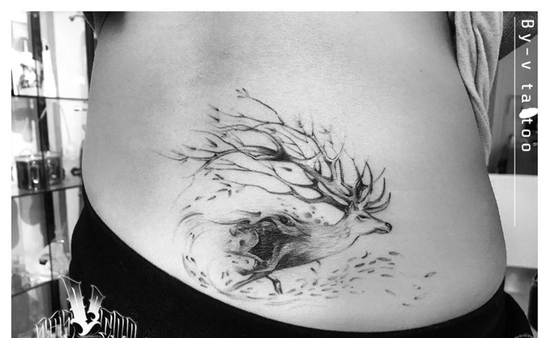 后腰疤痕遮盖纹身图片