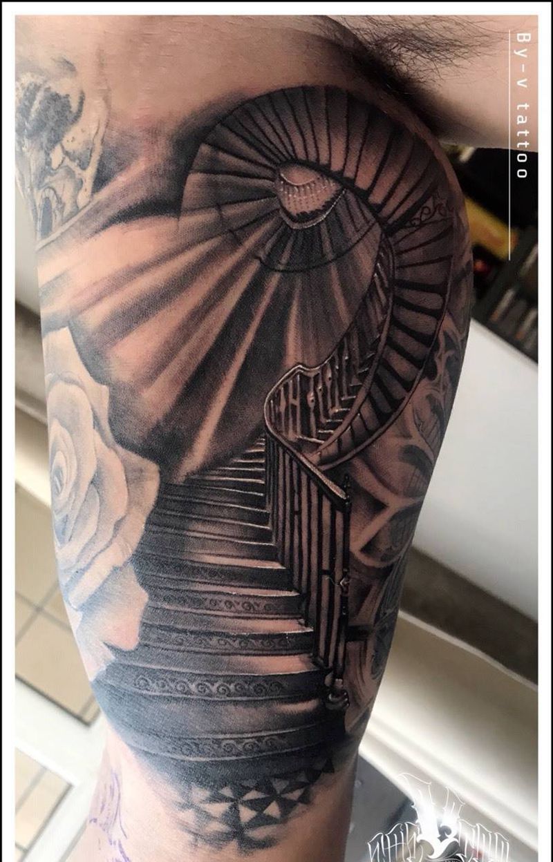 写实大臂内侧纹身图片