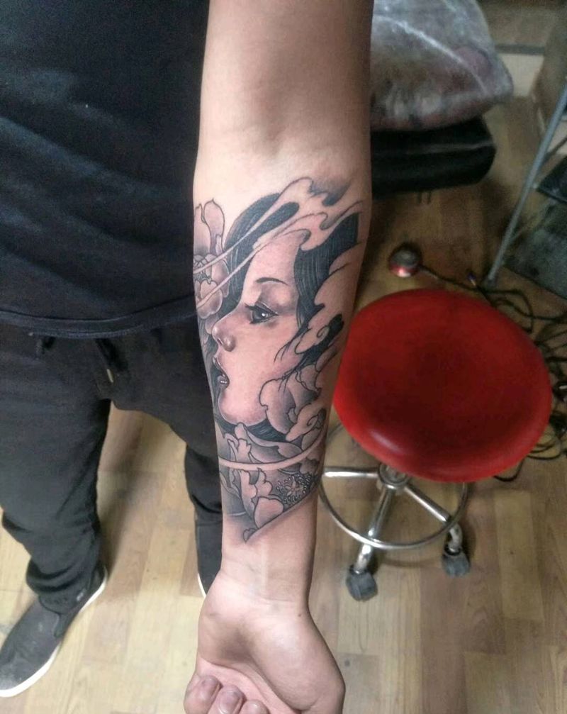 美女牡丹纹身图片_手臂新传统纹身图案