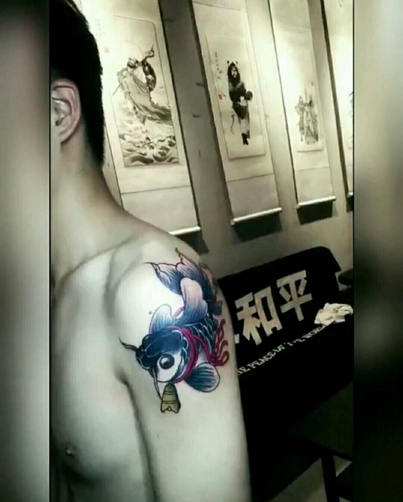 新传统金鱼纹身图片