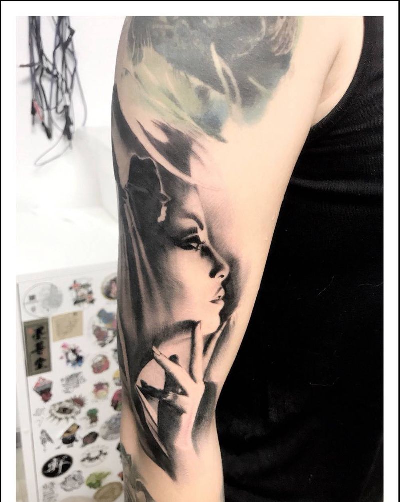 黑灰写实纹身图片