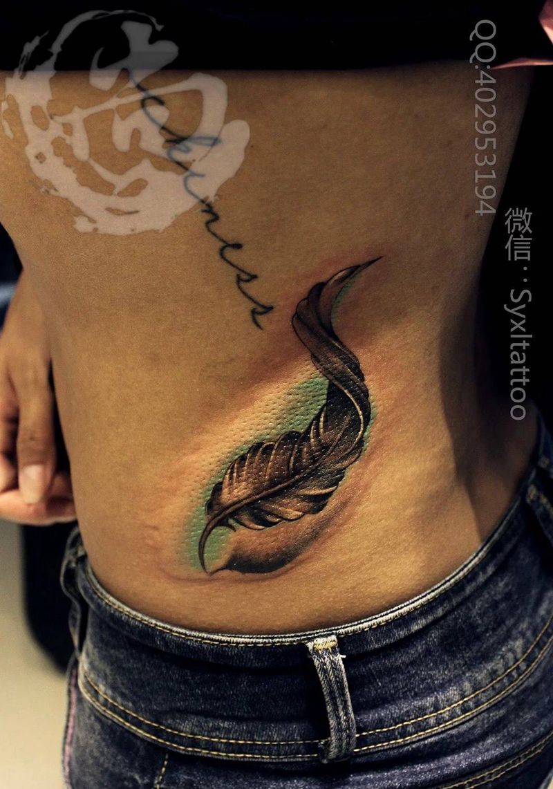 小羽毛纹身图片