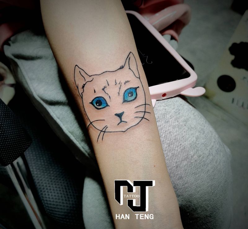 猫头纹身图片_手臂几何纹身图案