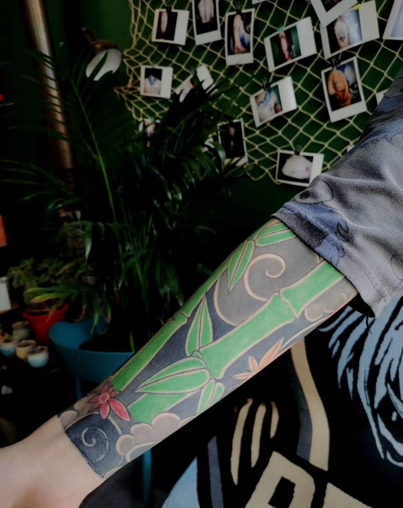 老传统包小臂纹身图片_手臂老传统老传统包小臂纹身图案