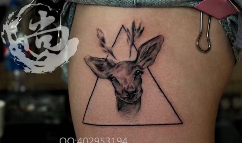 小麋鹿纹身图片