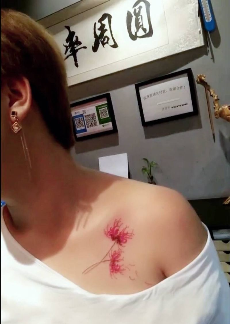 锁骨彼岸纹身图片