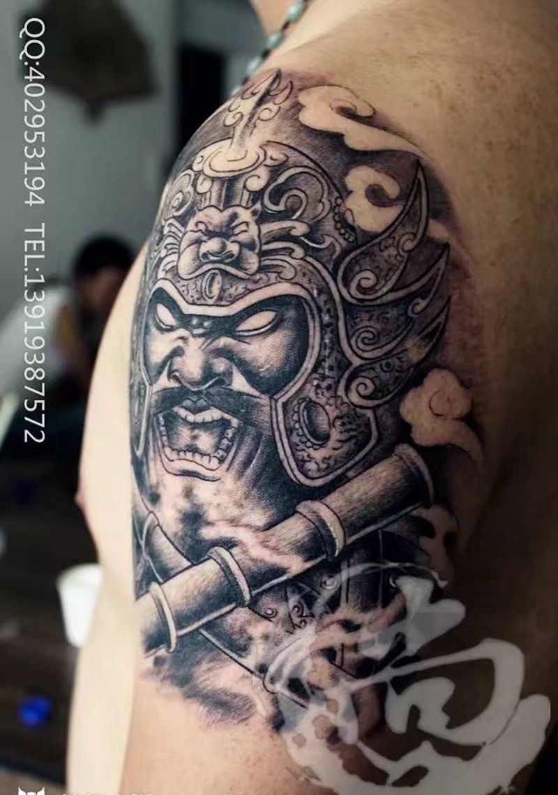双柬天神纹身图片