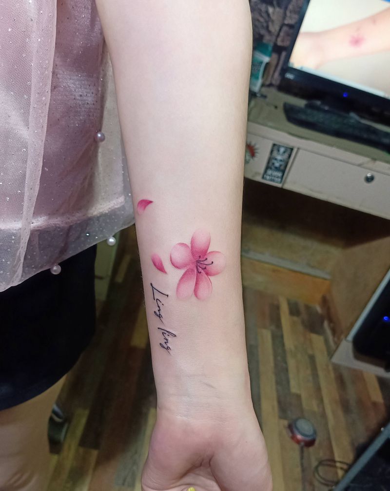 樱花纹身图片_手臂纹身图案