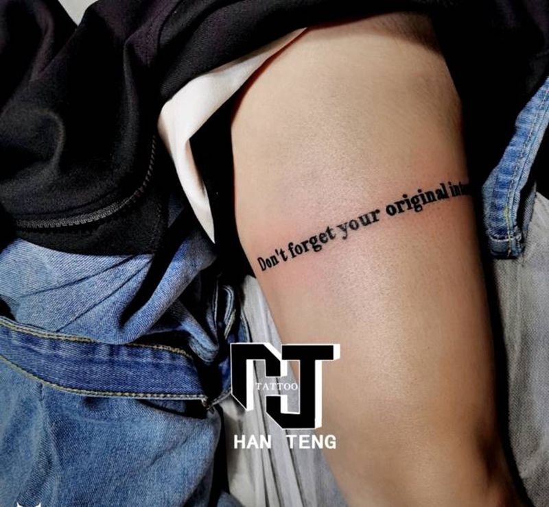 英文字母纹身图片_腿部几何图腾字母纹身图案