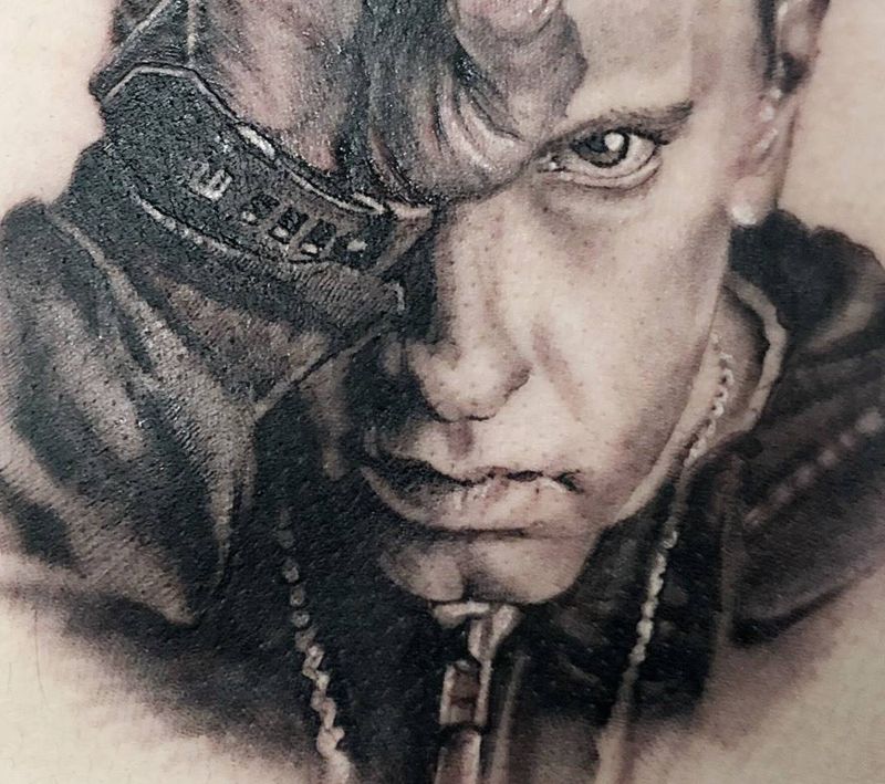 埃米纳姆纹身图片_胸部欧美写实埃米纳姆阿姆明星纹身图案