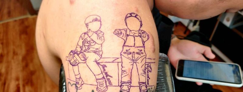 爱纹身图片_肩部几何纹身图案