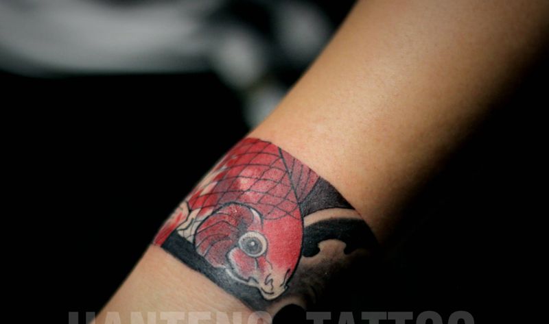 传统臂环纹身图片_手臂新传统老传统臂环纹身图案