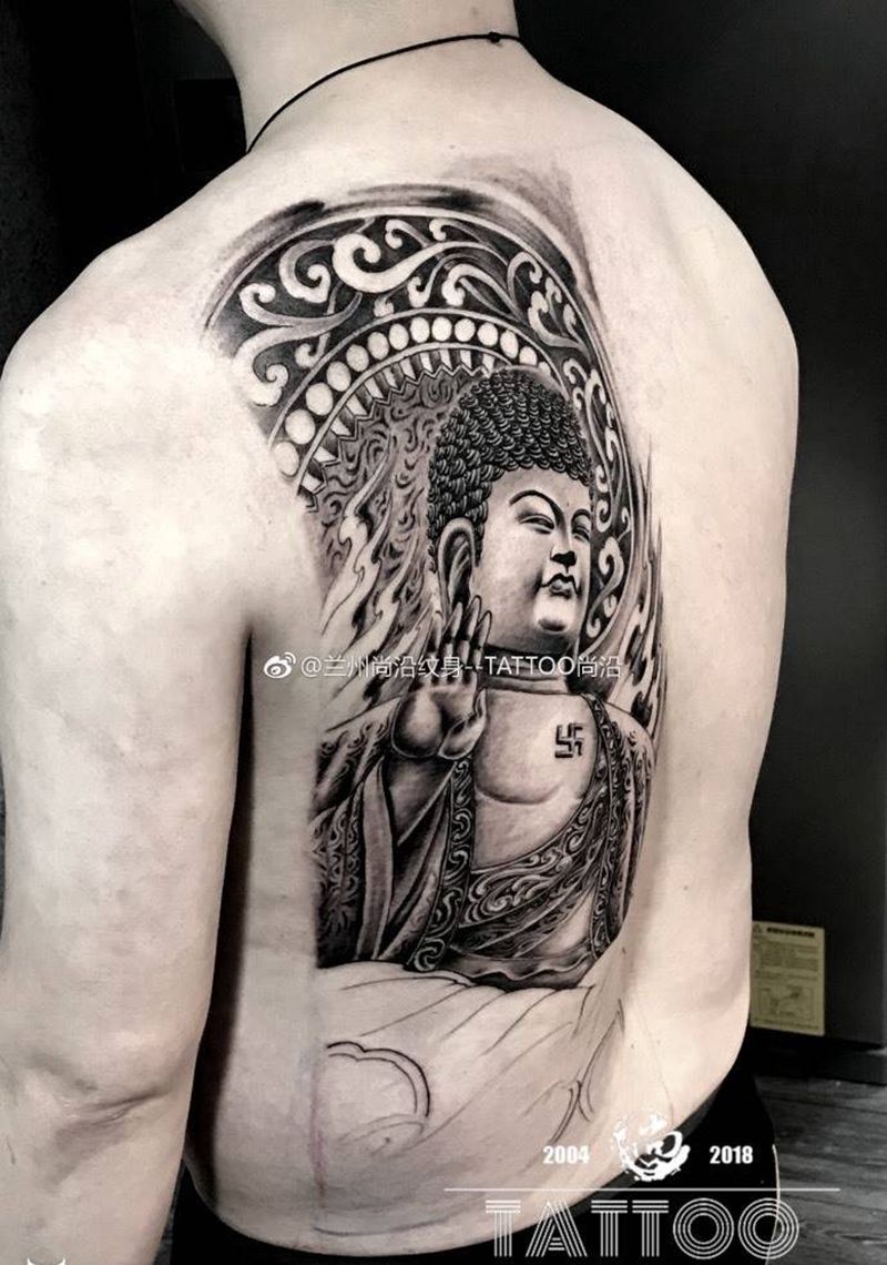半背佛纹身图片