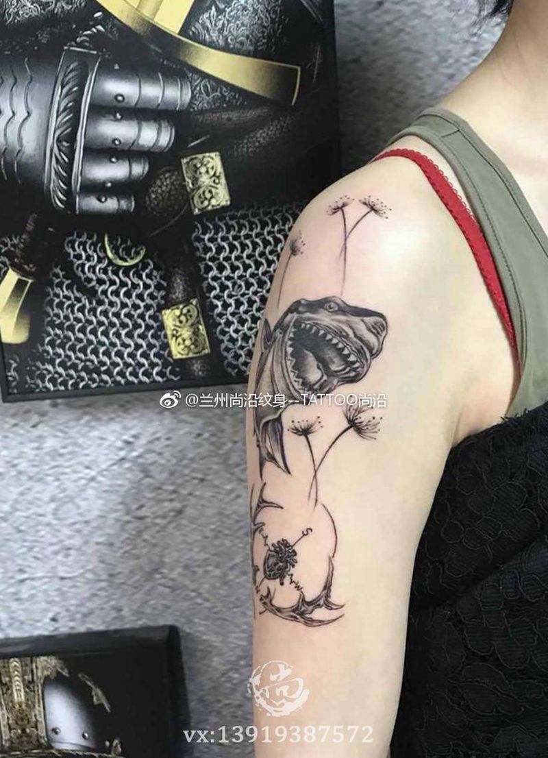 小鲨鱼纹身图片