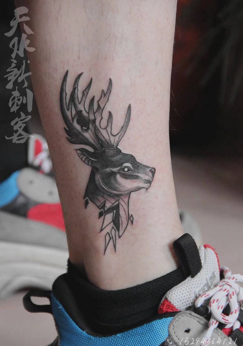 鹿纹身图片
