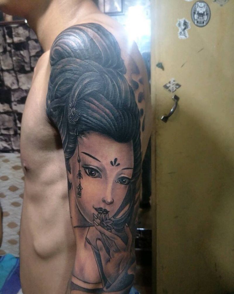 艺妓遮盖滴血狼头。。。纹身图片