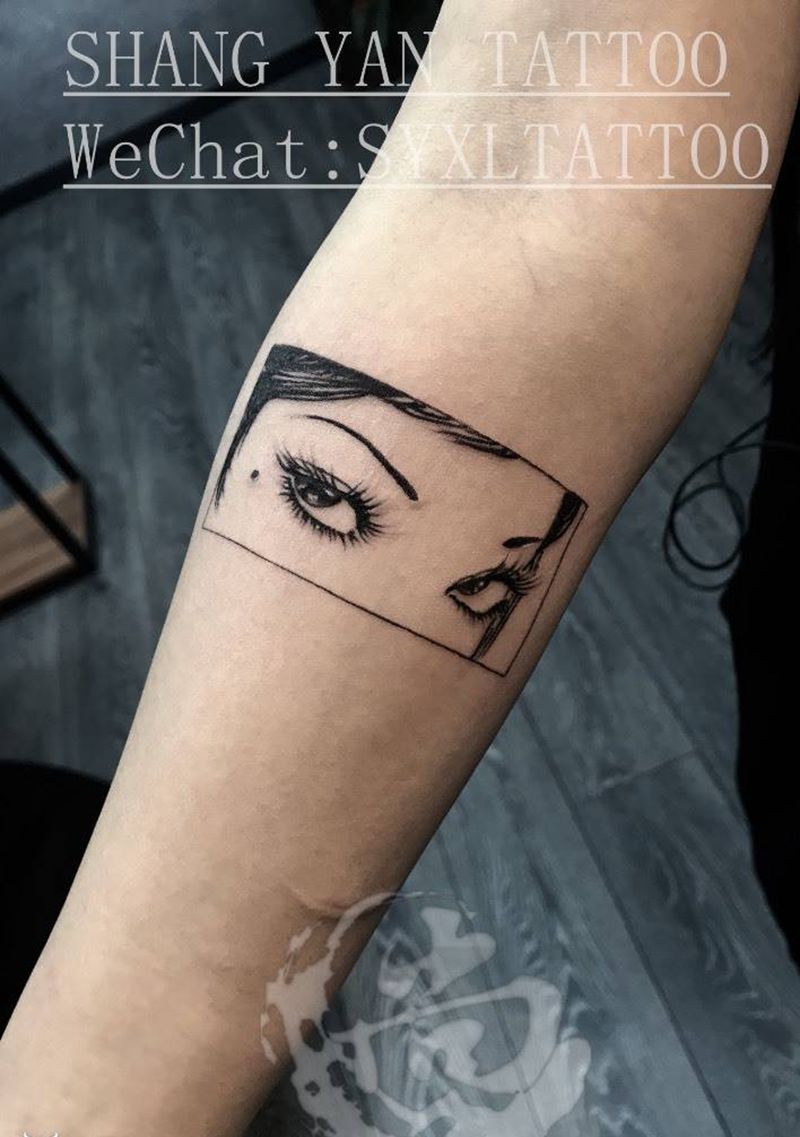 盯纹身图片