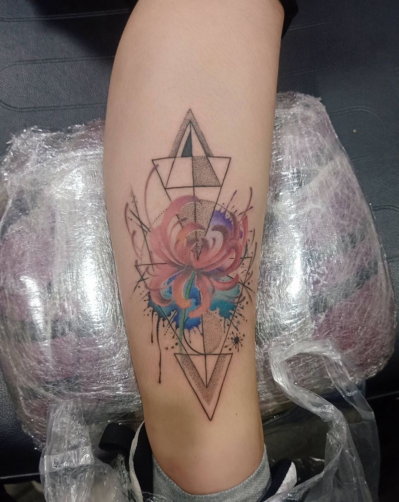 彼岸花纹身图片_手臂点刺水彩纹身图案