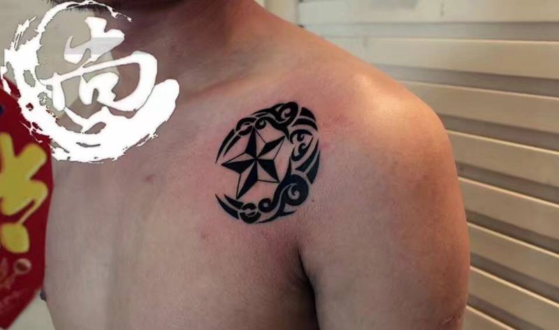 月落五芒纹身图片