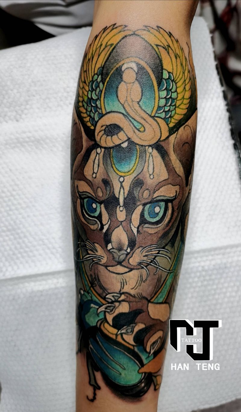 遮盖猫纹身图片_手臂New School猫遮盖纹身图案