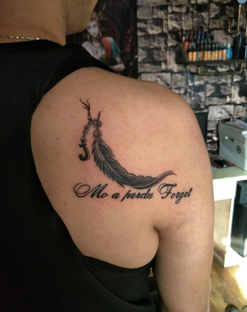 羽毛字母。。。纹身图片