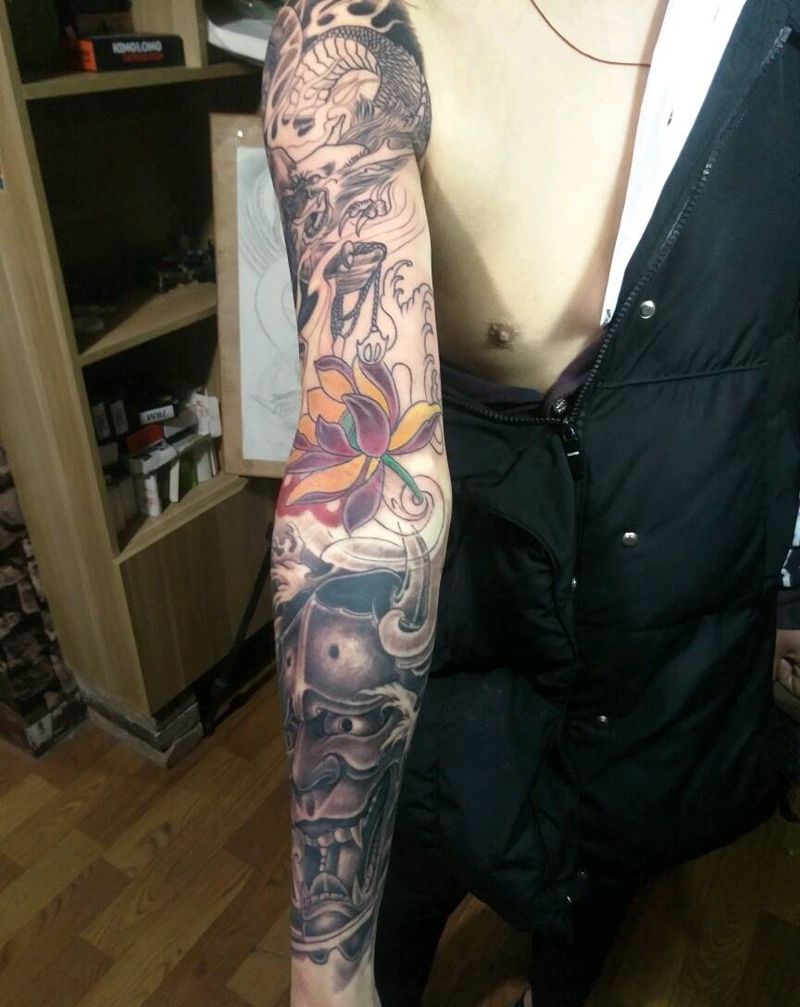 没做完的花臂。。。纹身图片