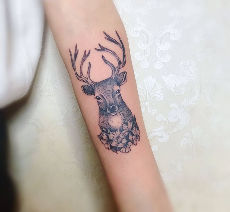 鹿纹身图片