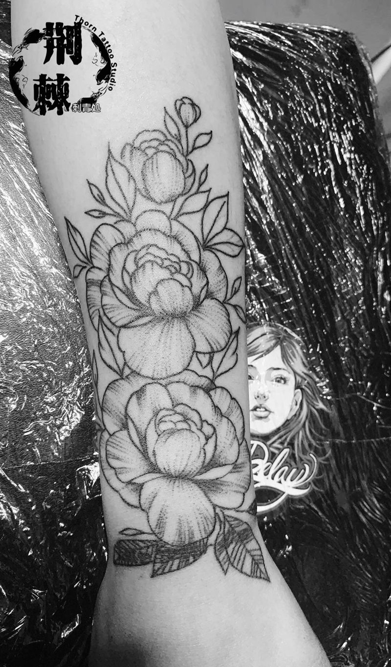 素花纹身图片_手臂纹身图案
