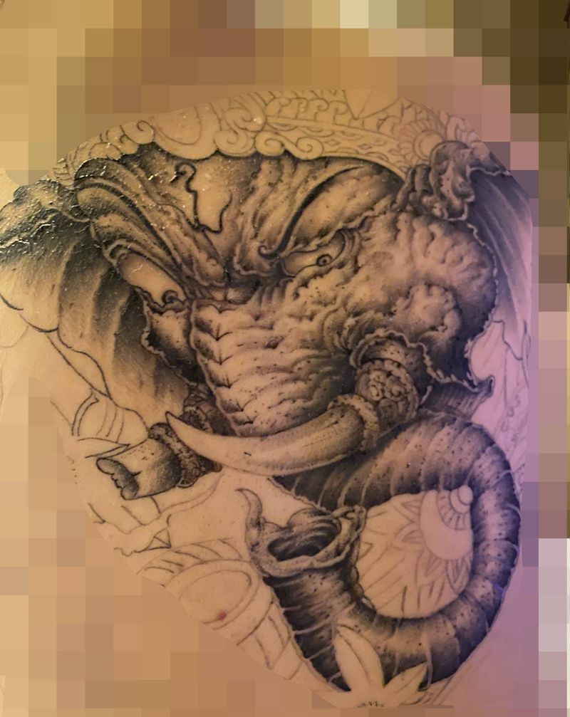 满背象神纹身图片_背部新传统纹身图案