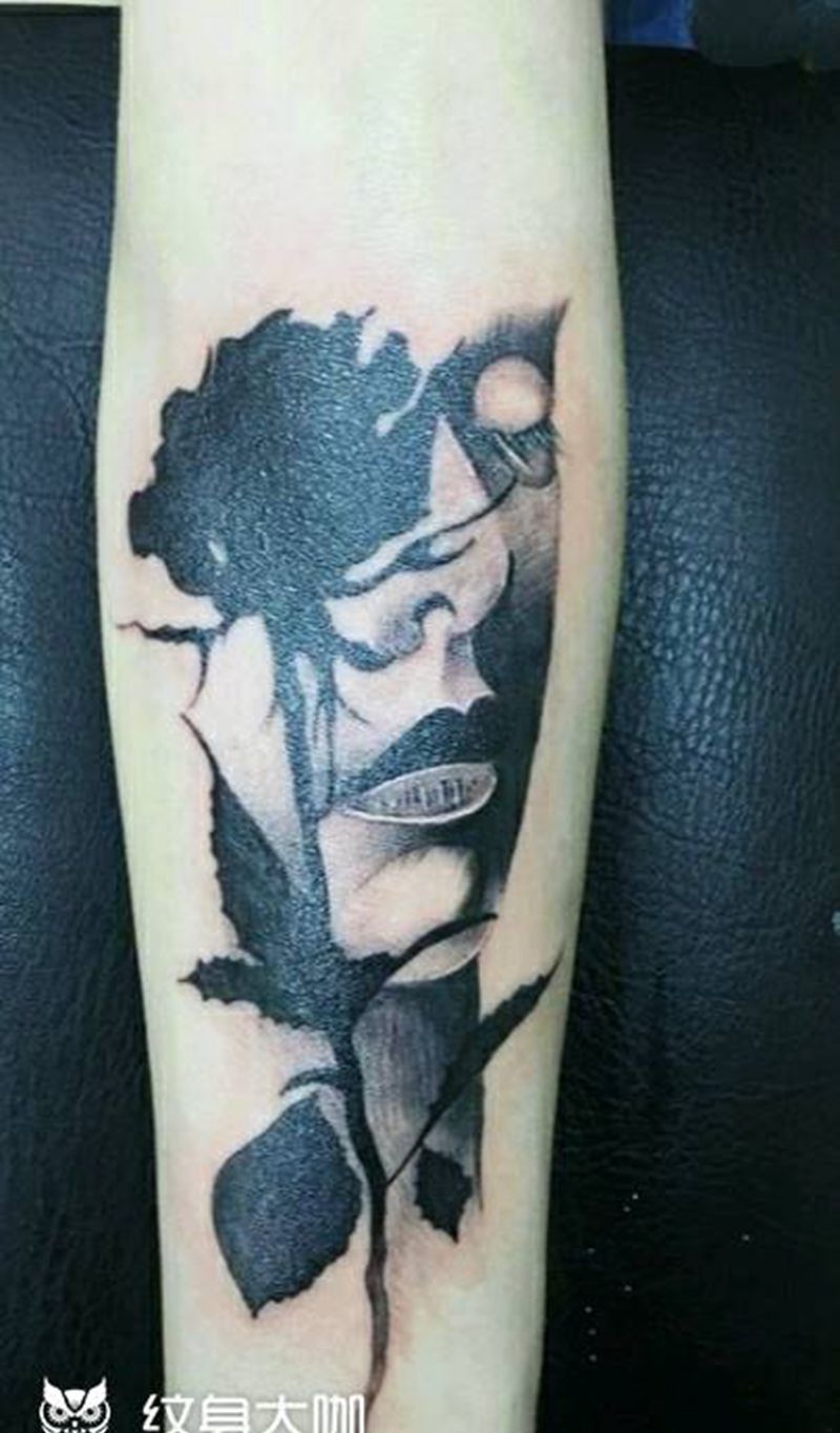 玫瑰贱人纹身图片_手臂新传统纹身图案