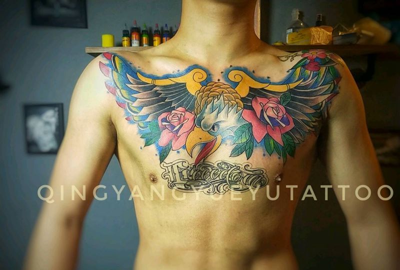 自定纹身图片_胸部New School纹身图案