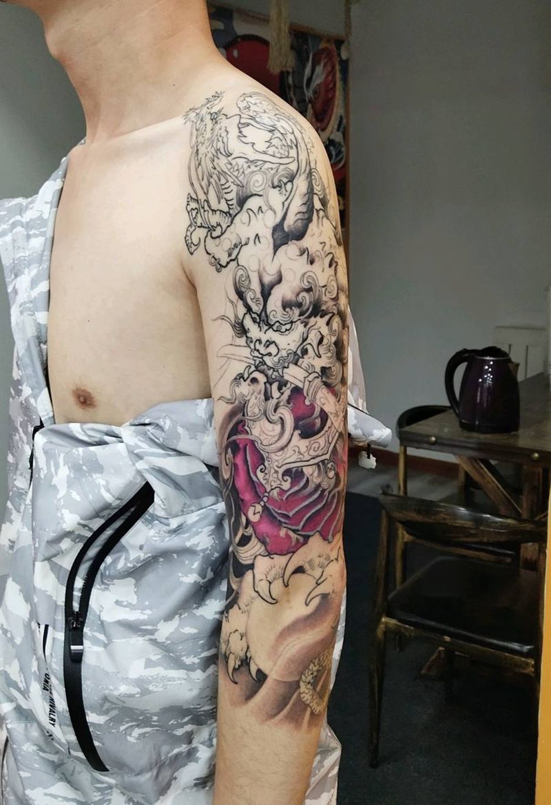 唐狮纹身图片_手臂新传统纹身图案