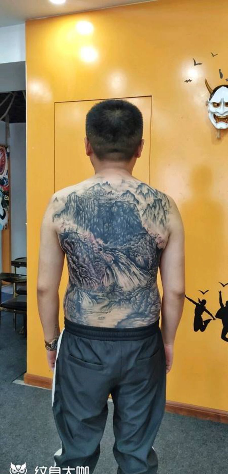 山水   大遮盖纹身图片_背部新传统纹身图案