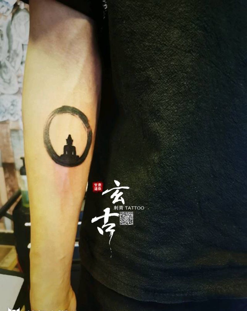 小佛纹身图片_手臂水墨纹身图案