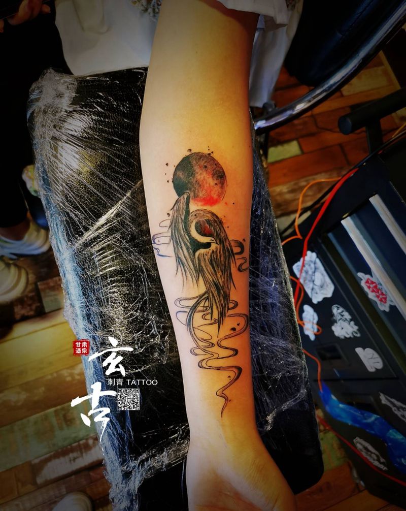 不死鸟纹身图片_手臂水彩水墨纹身图案