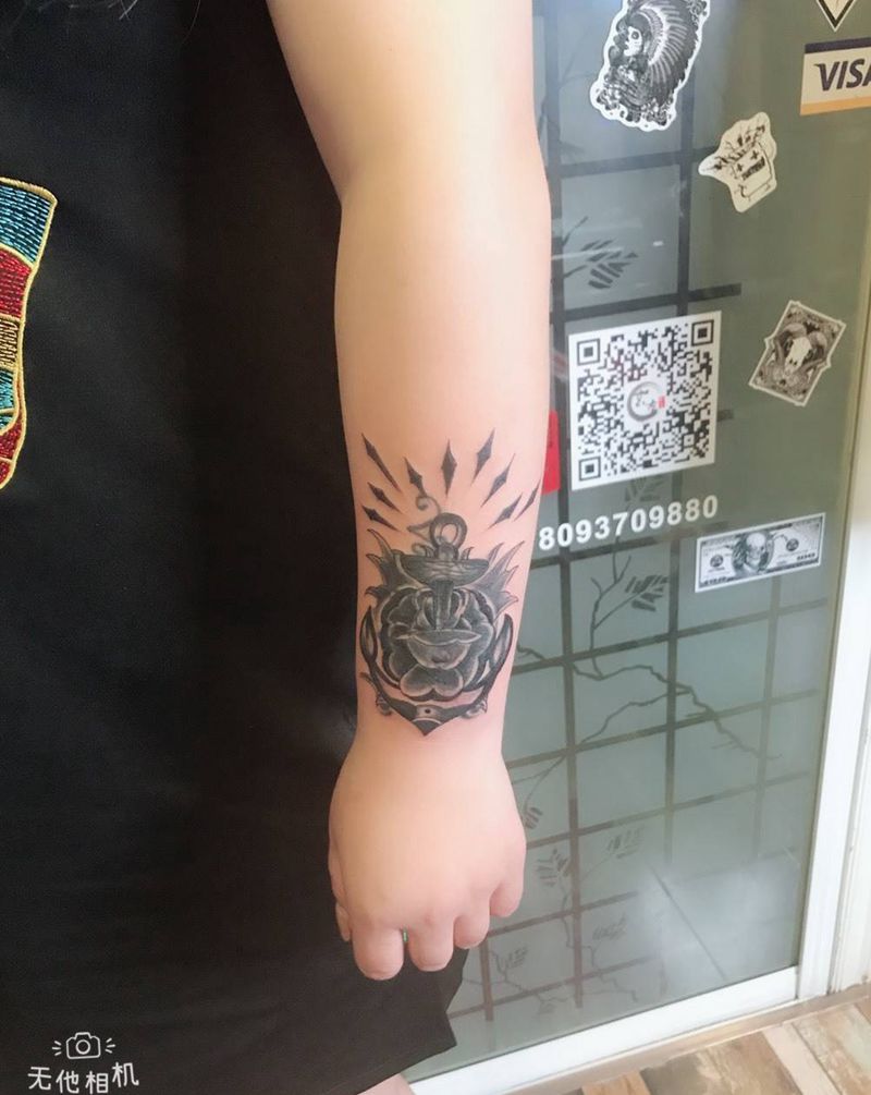 船锚遮盖纹身图片