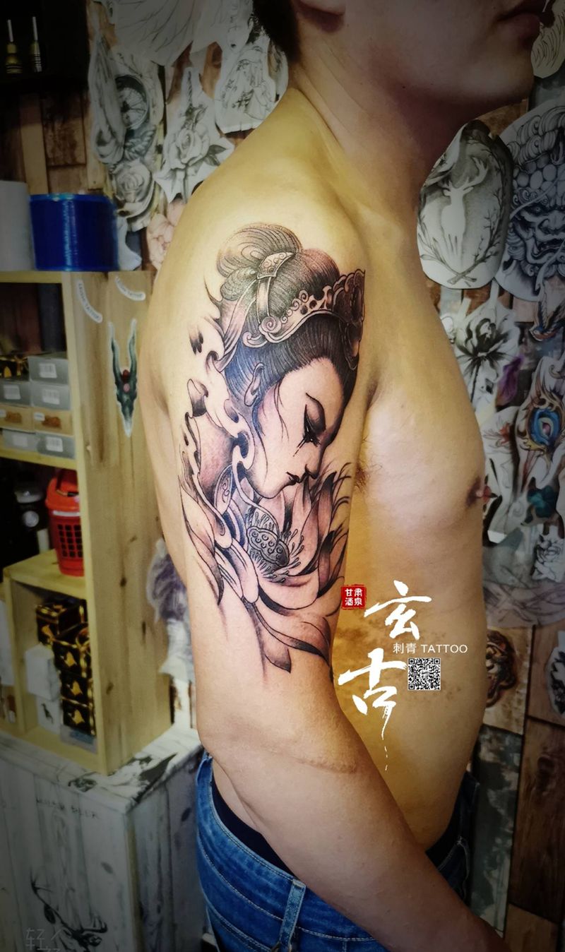 艺妓纹身图片_手部手臂新传统纹身图案