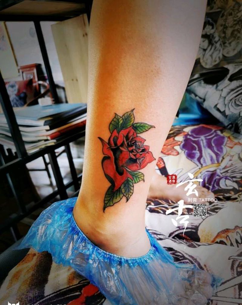 玫瑰纹身图片_脚部腿部新传统纹身图案