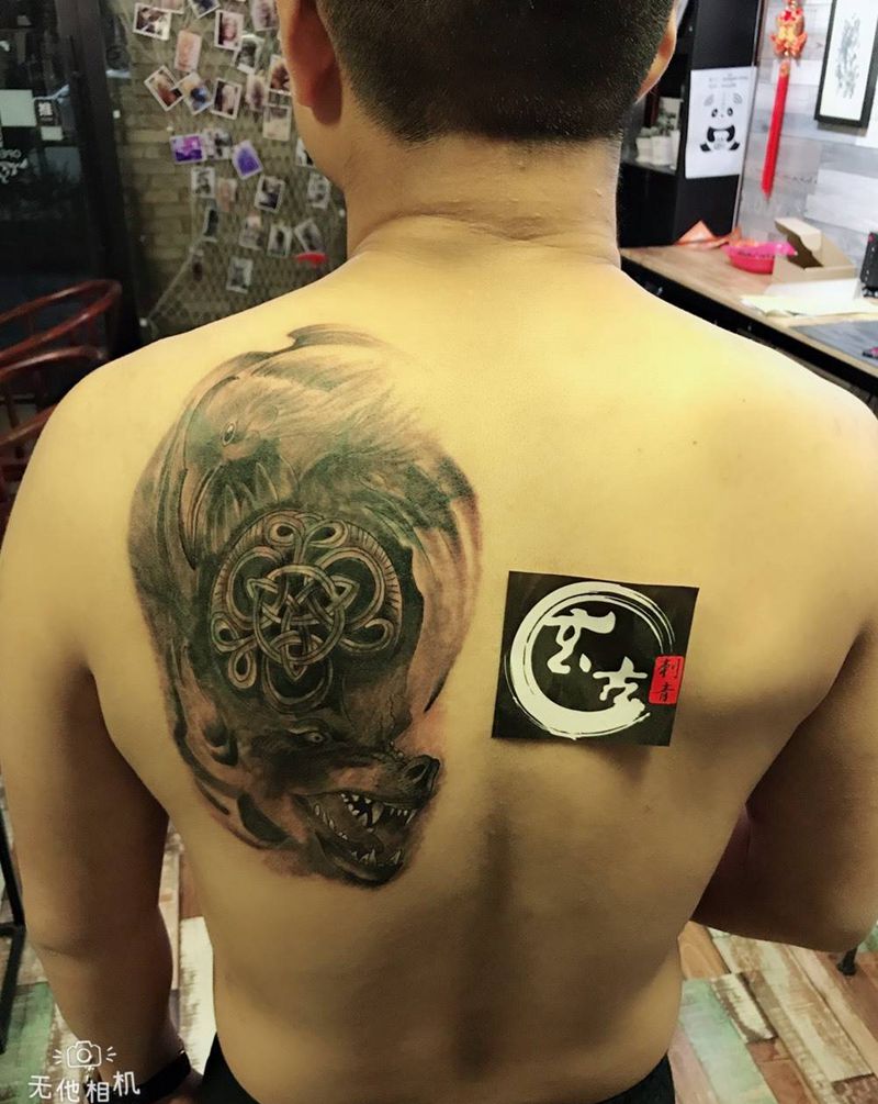 狼影纹身图片