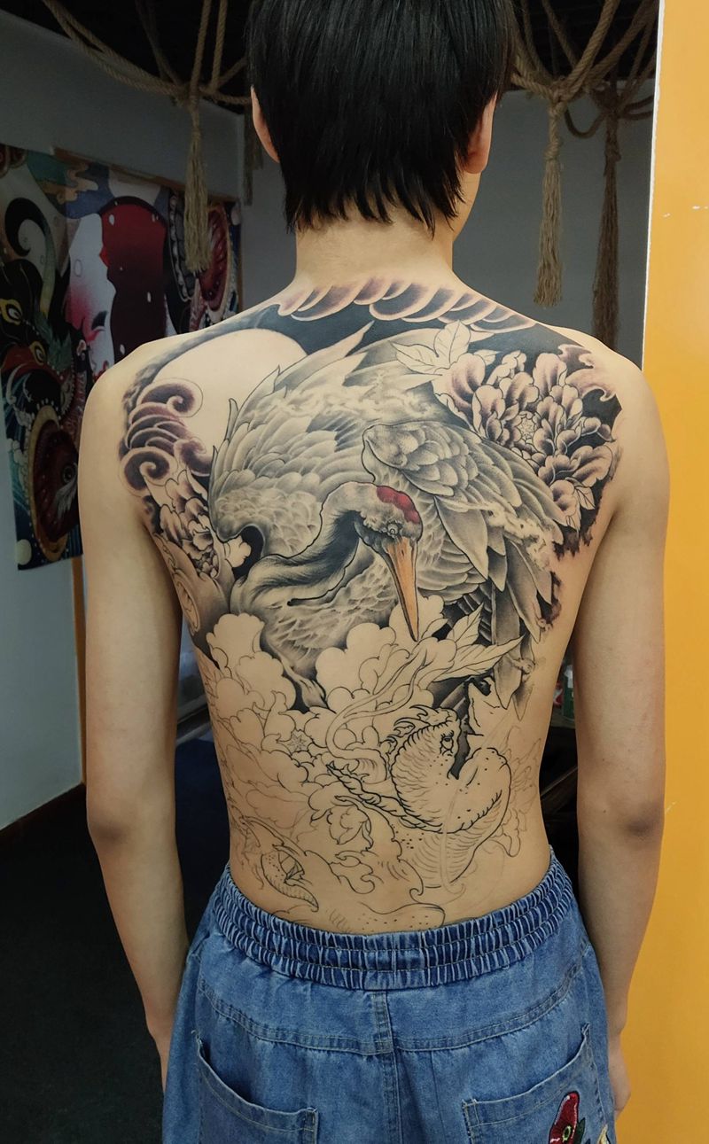 仙鹤纹身图片_背部新传统纹身图案