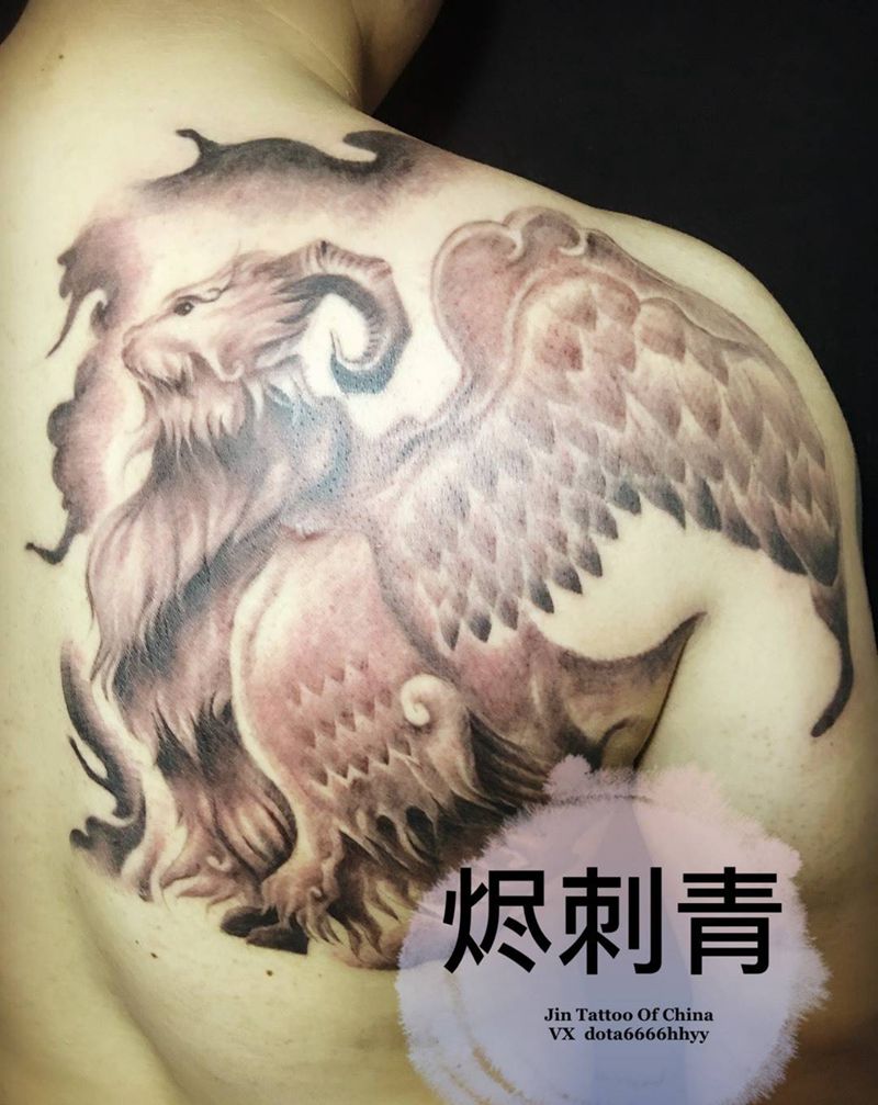 白泽纹身图片_成品背部传统国画鬼神宗教纹身图案