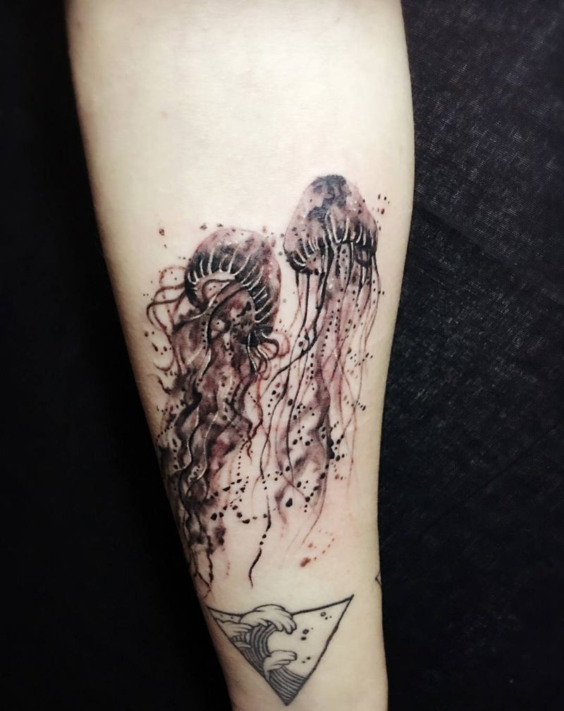 水母纹身图片_成品手臂欧美写实国画动物纹身图案