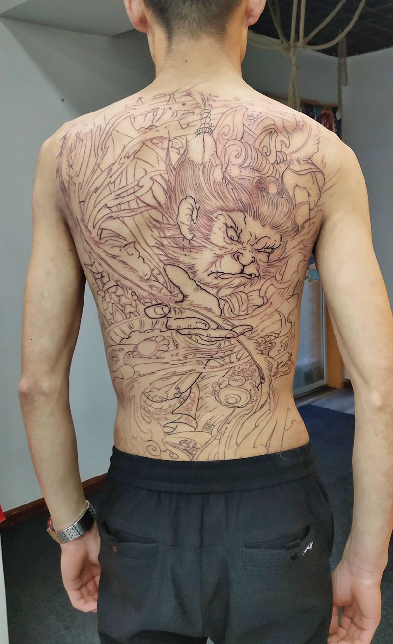 猴子纹身图片_背部新传统纹身图案